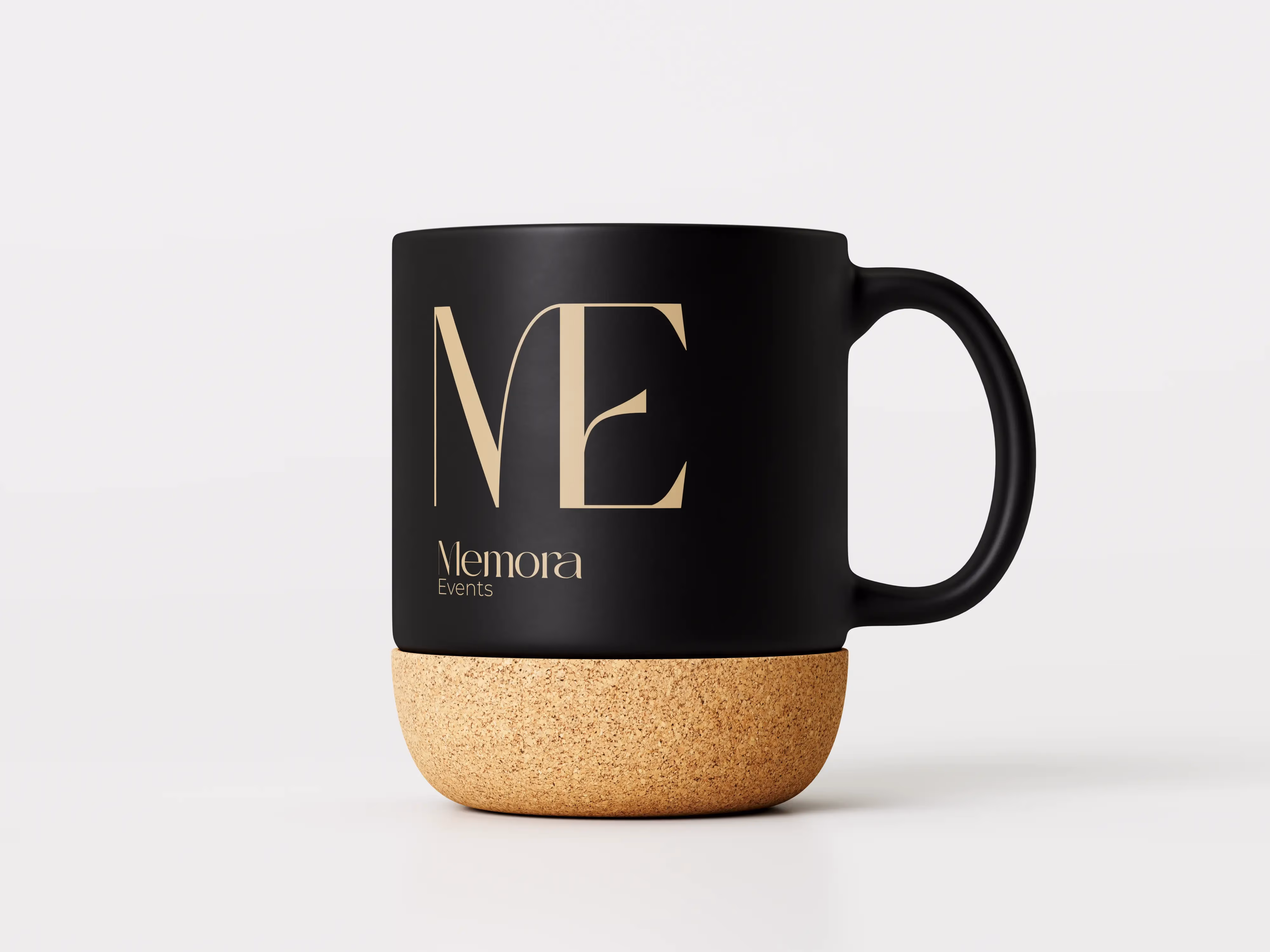 Caneca com logotipo Memora Events